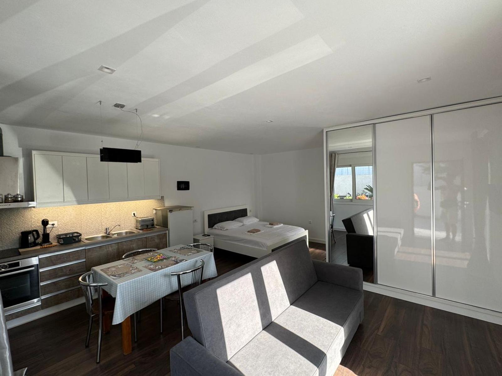 Sulozeqi Apartments Ksamil Dış mekan fotoğraf