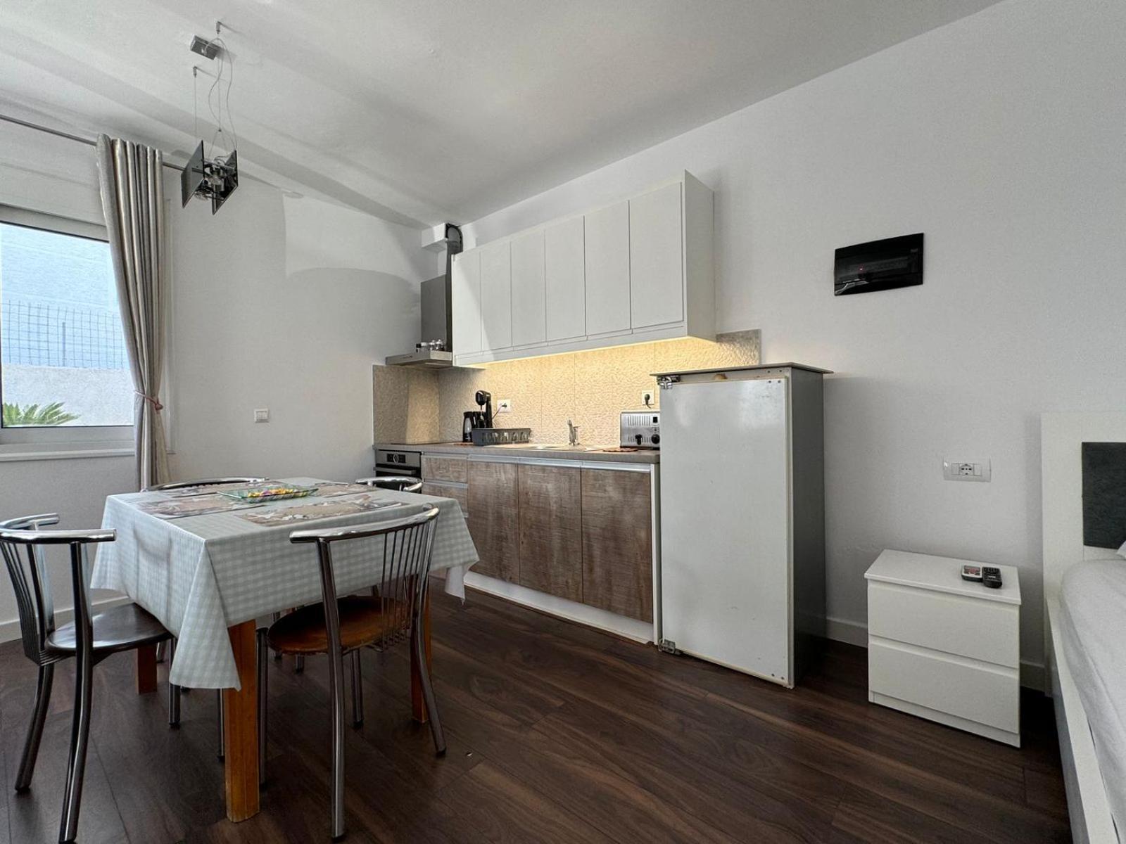 Sulozeqi Apartments Ksamil Dış mekan fotoğraf