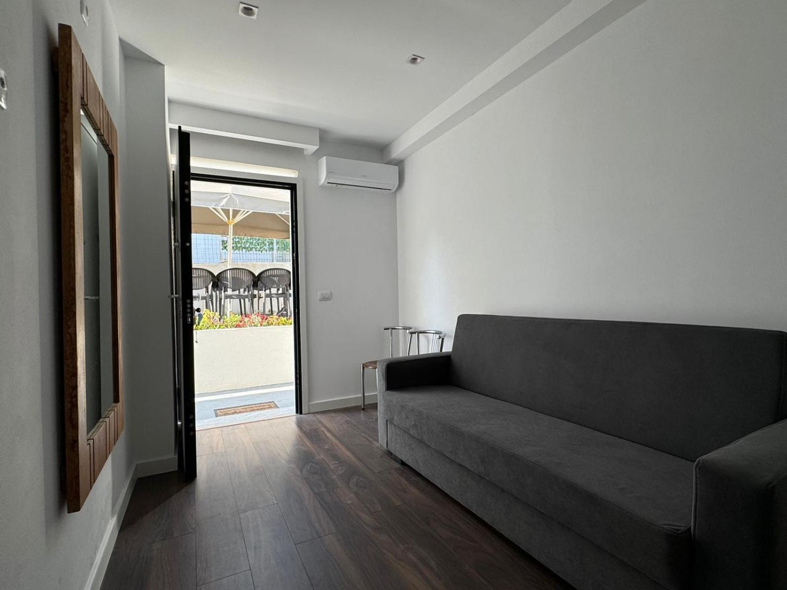 Sulozeqi Apartments Ksamil Dış mekan fotoğraf